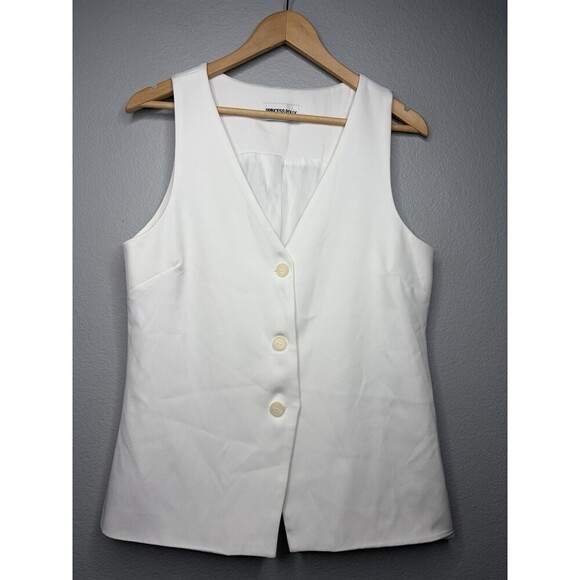 Princess Polly Tops - Princess Polly Women’s White Vest Top US 6/Medium V NeckLine